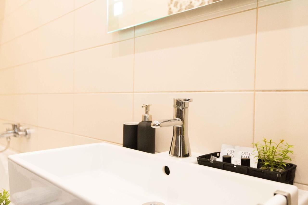 Paulay Design Apartment Budapest Bagian luar foto