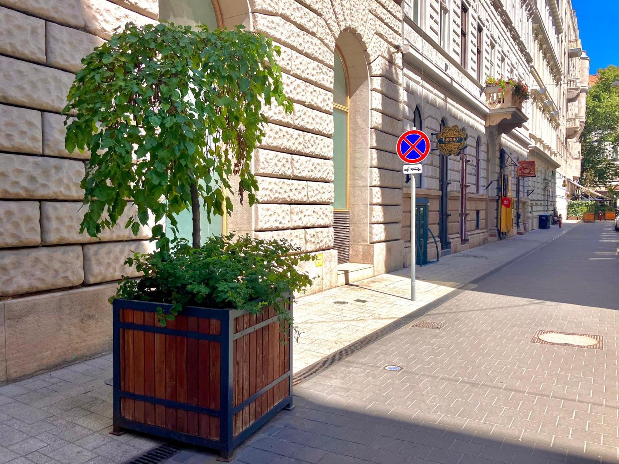 Paulay Design Apartment Budapest Bagian luar foto